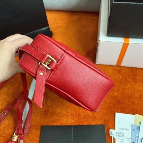 Fausse Sacoche Saint Laurent Lou Camera en Rouge – Image 6