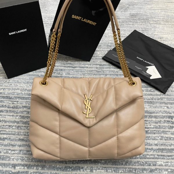 Sac Saint Laurent Puffer Medium à Chaîne en Cuir d’Agneau Beige – Image 4