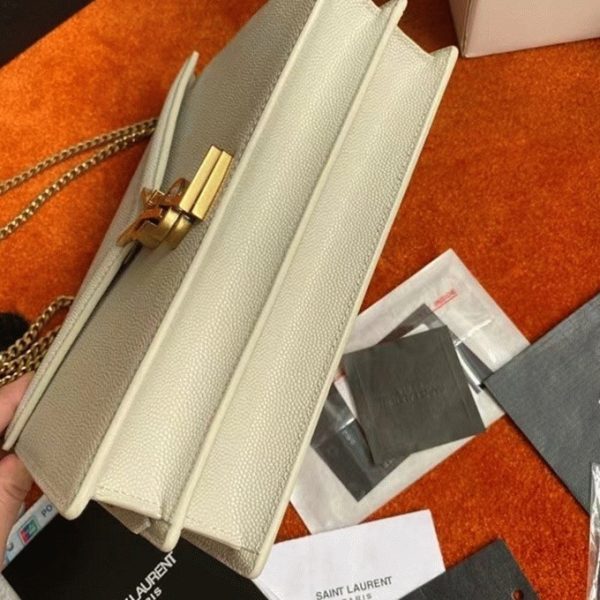 Contrefaçon Sac Saint Laurent Cassandra Medium à Chaîne en Blanc – Image 7