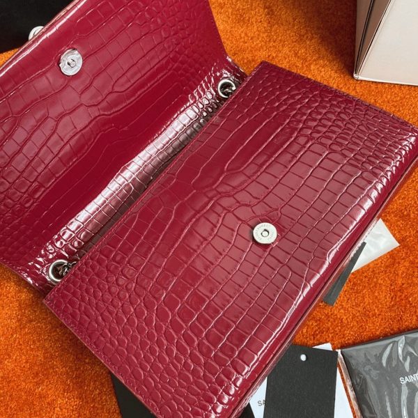 Réplique Sac Saint Laurent Kate Medium à Frange en Cuir Embossé Crocodile Rouge – Image 10