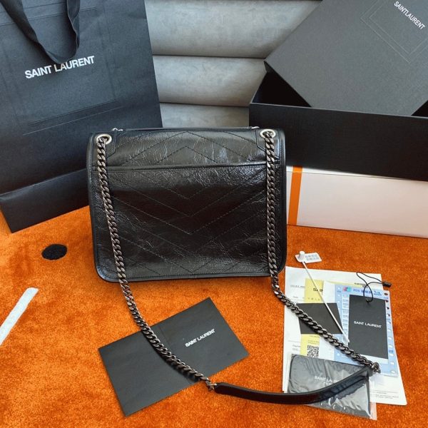 Contrefaçon Sac Saint Laurent Niki Medium à Chaîne en Noir – Image 4