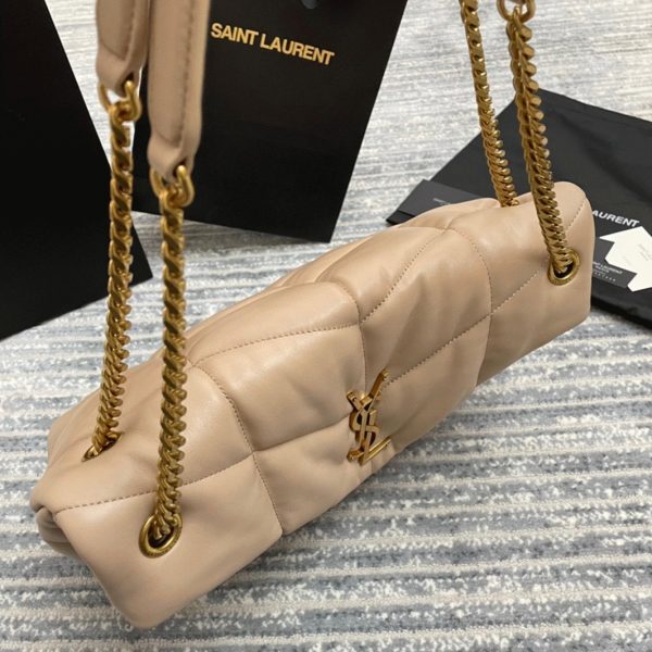 Sac Saint Laurent Puffer Medium à Chaîne en Cuir d’Agneau Beige – Image 10
