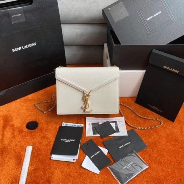 Contrefaçon Sac Saint Laurent Cassandra Medium à Chaîne en Blanc – Image 5