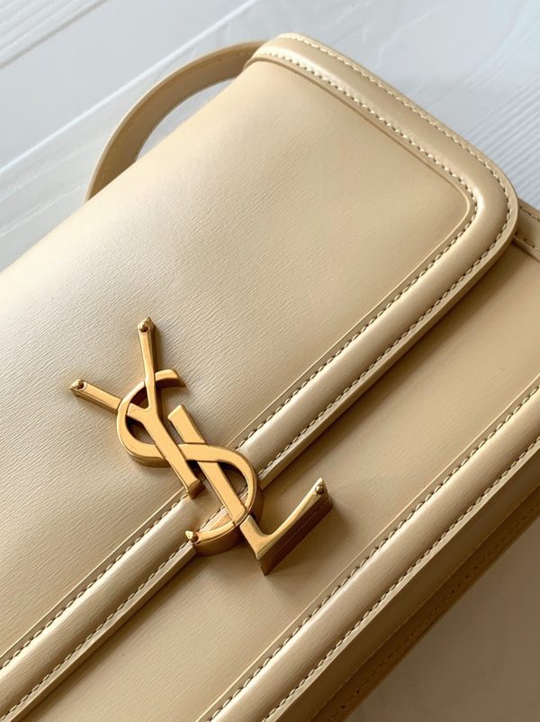 Sac Saint Laurent Solferino Medium en Cuir de Veau Beige – Image 10