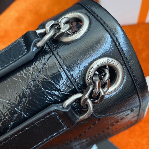 Contrefaçon Sac Saint Laurent Niki Medium à Chaîne en Noir – Image 9