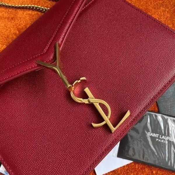Fausse Sacoche Saint Laurent Cassandra Medium à Chaîne en Rouge – Image 9