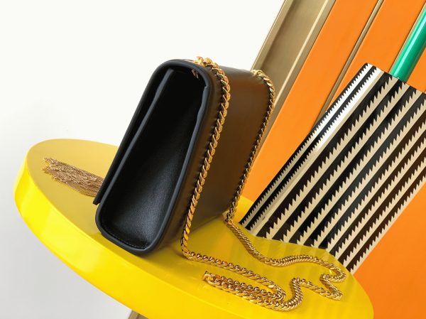 Réplique Sac Saint Laurent Kate Small à Chaîne en Noir – Image 10