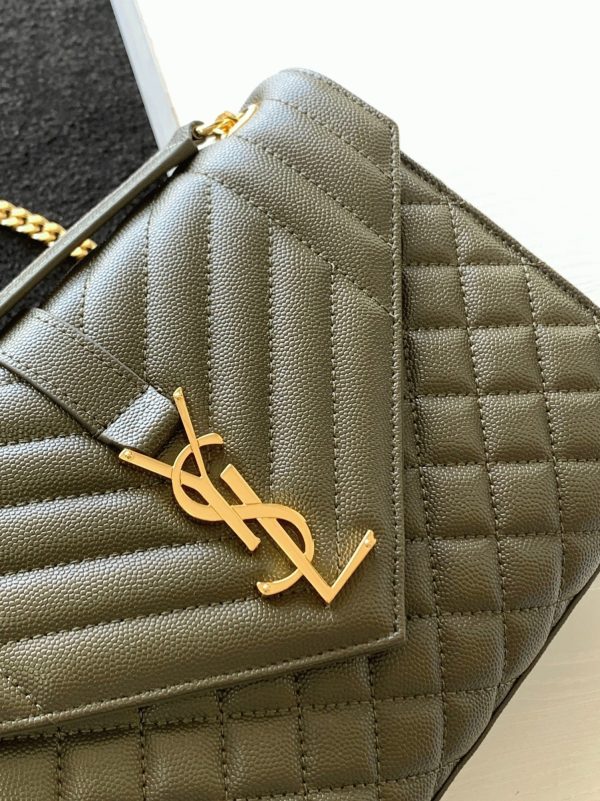 Fausse Sacoche Saint Laurent Envelope Medium en Kaki – Image 6