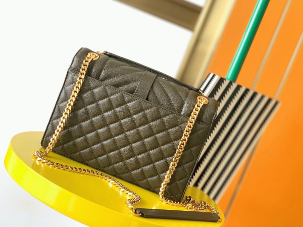 Fausse Sacoche Saint Laurent Envelope Medium en Kaki – Image 4