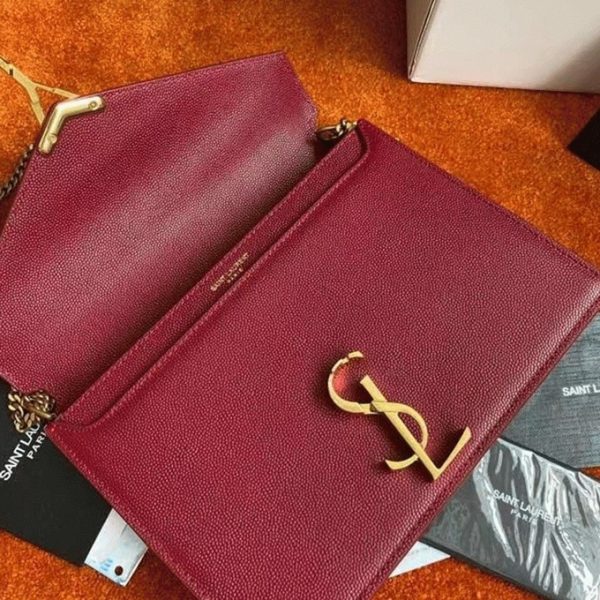 Fausse Sacoche Saint Laurent Cassandra Medium à Chaîne en Rouge – Image 10