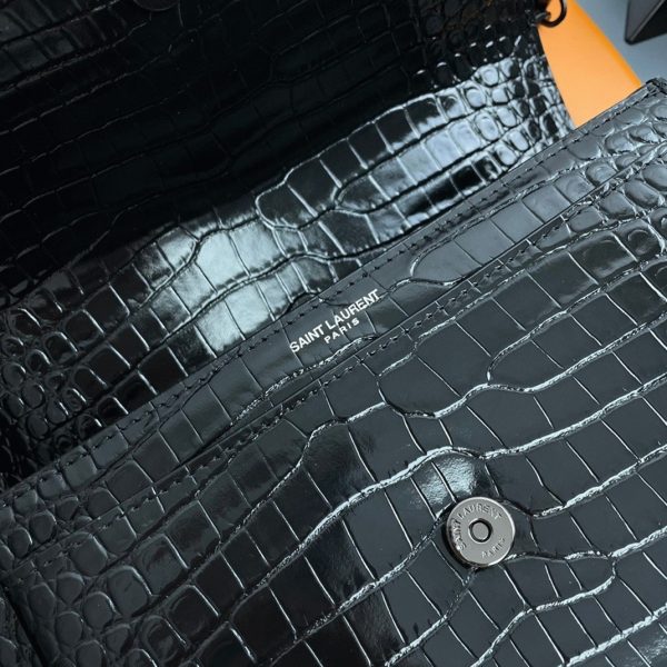 Sac Saint Laurent Sunset Medium à Chaîne Noir Intégral en Cuir Embossé Crocodile – Image 7