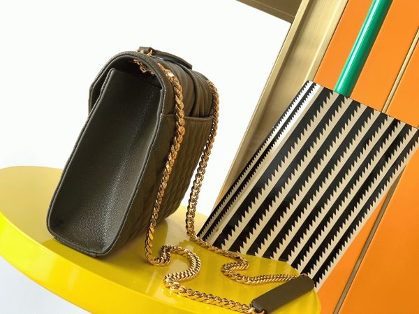Fausse Sacoche Saint Laurent Envelope Medium en Kaki – Image 3