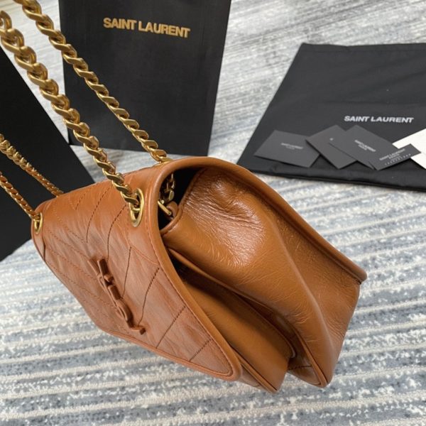 Réplique Sac Saint Laurent Niki Medium à Chaîne en Marron – Image 5