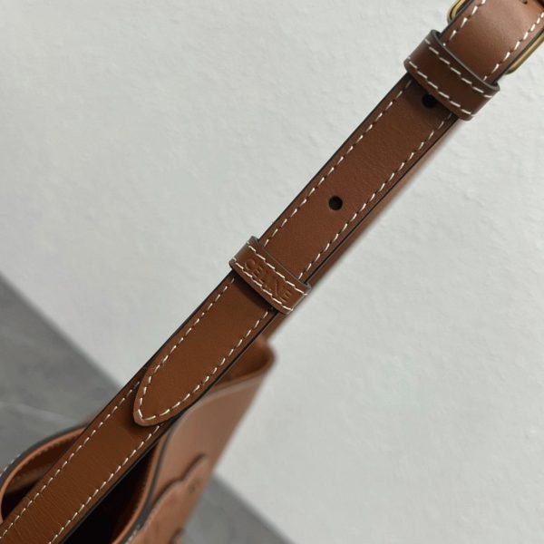 Faux Celine Petit Bucket Cuir Triomphe en marron cuir de veau – Image 9
