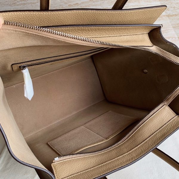 Réplique Celine Mini Luggage Fourre-tout Sac en dune – Image 7