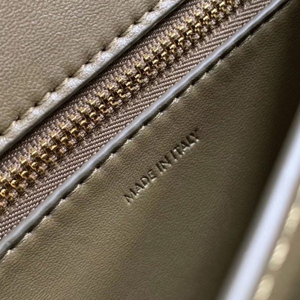 Réplique Celine Classic Box Petit Sac en vert armée – Image 4