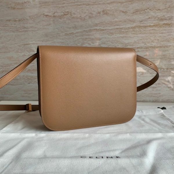 Faux Celine Classic Box Moyen Sac en camel – Image 5