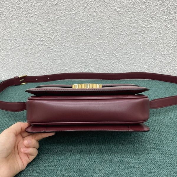 Faux Celine Triomphe Moyen Sac en bordeaux – Image 10