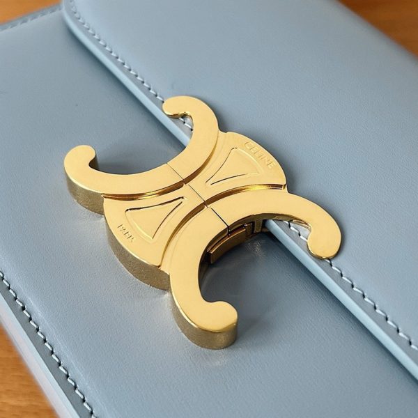 Faux Celine Triomphe Adolescent Sac en bleu pâle – Image 8