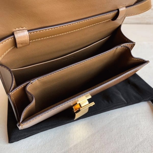 Contrefaçon Celine Classic Box Adolescent Sac en camel – Image 6