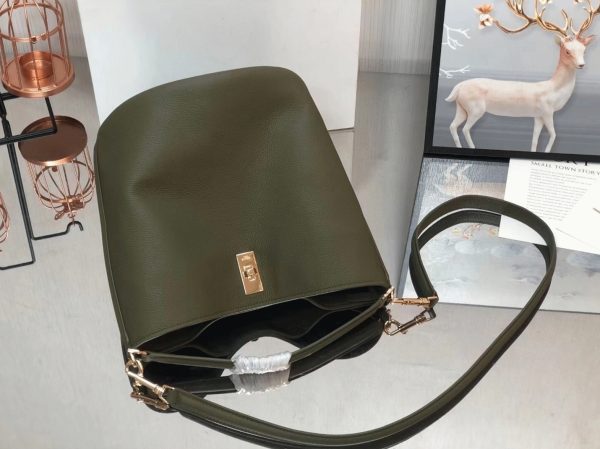 Faux Celine Bucket 16 Sac en olive foncé – Image 10