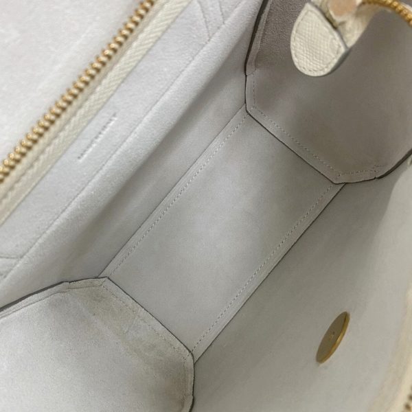 Contrefaçon Celine Belt Nano Sac en blanc – Image 10