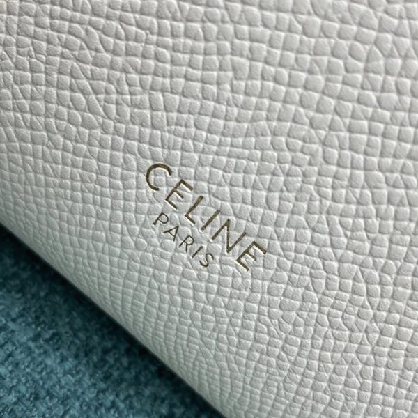 Contrefaçon Celine Belt Nano Sac en blanc – Image 9