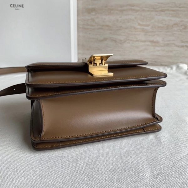 Faux Celine Classic Box Petit Sac en camel – Image 5