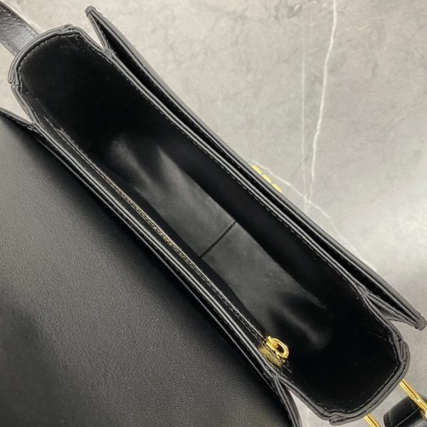 Contrefaçon Celine Triomphe Adolescent Sac en noir – Image 14