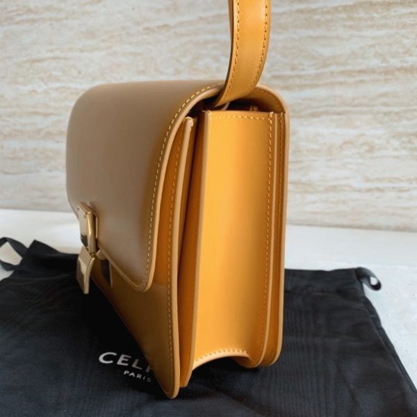 Contrefaçon Celine Classic Box Moyen Sac en jaune – Image 6