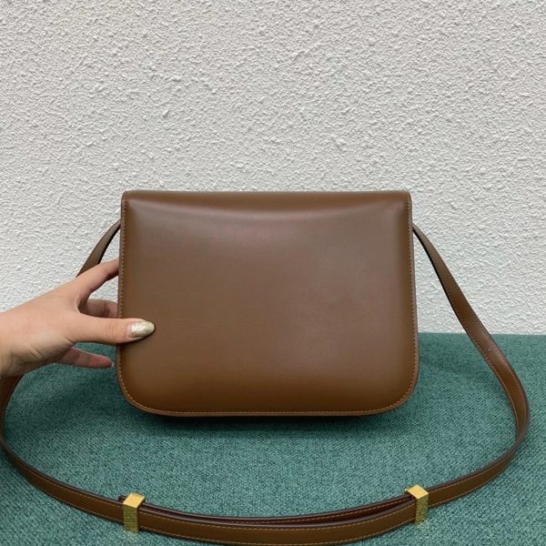 Réplique Celine Classic Box Moyen Sac en camel – Image 10
