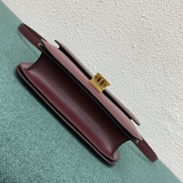 Contrefaçon Celine Classic Box Moyen Sac en bordeaux – Image 9