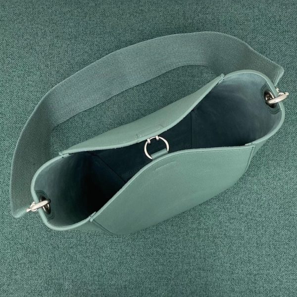 Faux Celine Sangle Petit Bucket Sac en céladon cuir de veau – Image 10