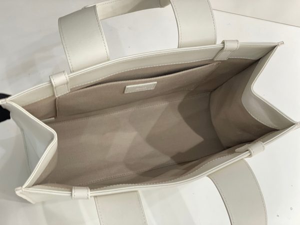 Réplique Chloe Sac Cabas Woody Moyen en cuir de veau blanc – Image 9
