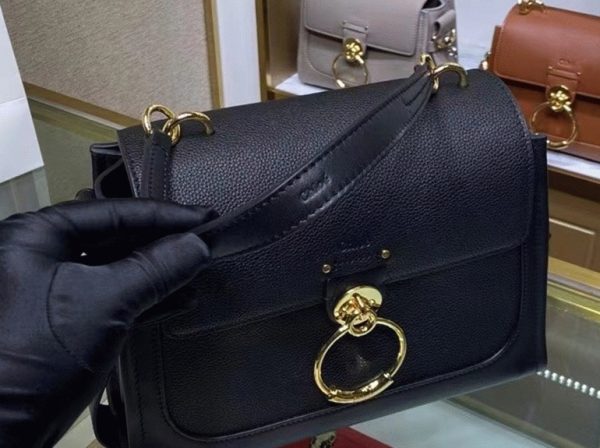 Contrefaçon Chloe Petit Sac Tess Day en cuir grainé noir – Image 9