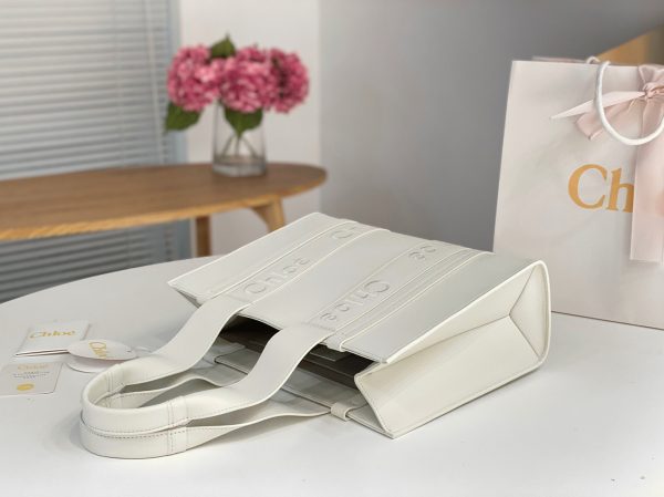 Réplique Chloe Sac Cabas Woody Moyen en cuir de veau blanc – Image 8