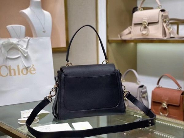 Contrefaçon Chloe Petit Sac Tess Day en cuir grainé noir – Image 7