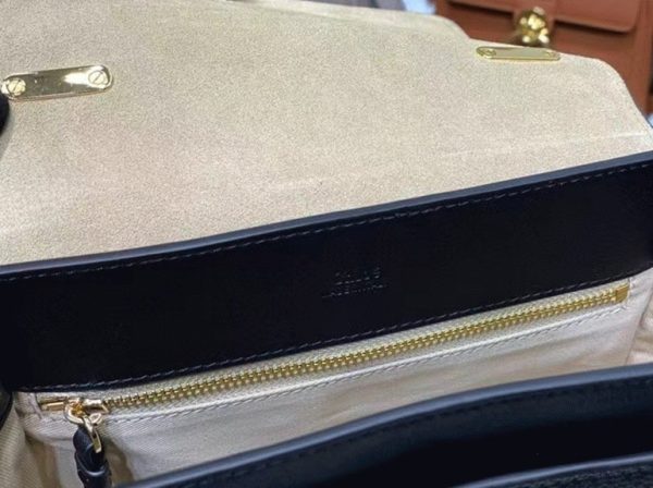 Contrefaçon Chloe Petit Sac Tess Day en cuir grainé noir – Image 3