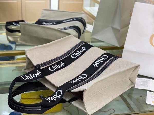 Contrefaçon Chloe Sac Cabas Woody Moyen en toile avec bandes en cuir noir – Image 10