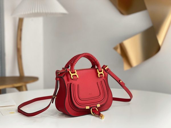 Contrefaçon Chloe Marcie Mini Sac Double Porté en cuir grainé rouge – Image 3