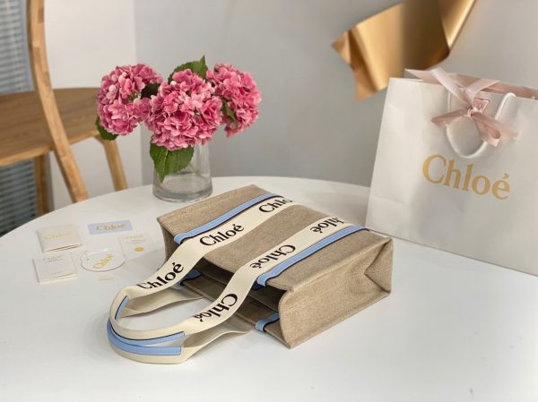 Fausse Chloe Sac Cabas Woody Moyen en toile de lin avec cuir bleu – Image 4