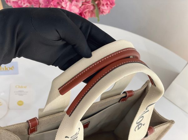 Contrefaçon Chloe Sac Cabas Woody Moyen en toile de lin avec cuir brun – Image 6