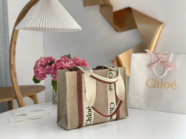 Contrefaçon Chloe Sac Cabas Woody Moyen en toile de lin avec cuir brun – Image 5