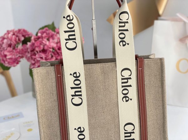 Contrefaçon Chloe Sac Cabas Woody Moyen en toile de lin avec cuir brun – Image 3