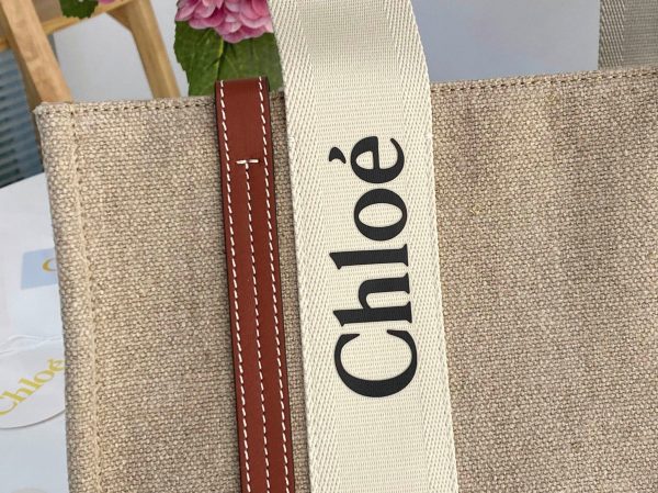 Contrefaçon Chloe Sac Cabas Woody Moyen en toile de lin avec cuir brun – Image 2