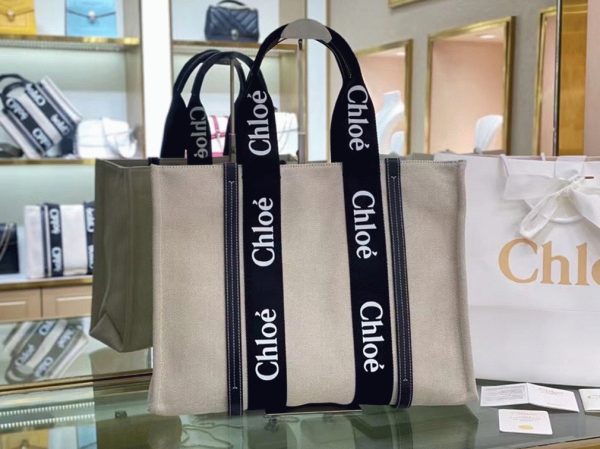 Contrefaçon Chloe Sac Cabas Woody Moyen en toile avec bandes en cuir noir – Image 4