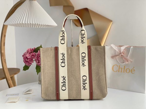 Réplique Chloe Sac Cabas Woody Moyen en toile avec bandes en cuir fauve – Image 5
