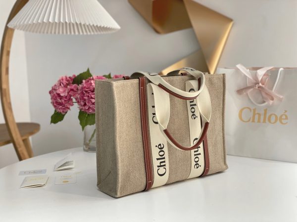 Réplique Chloe Sac Cabas Woody Moyen en toile avec bandes en cuir fauve – Image 4