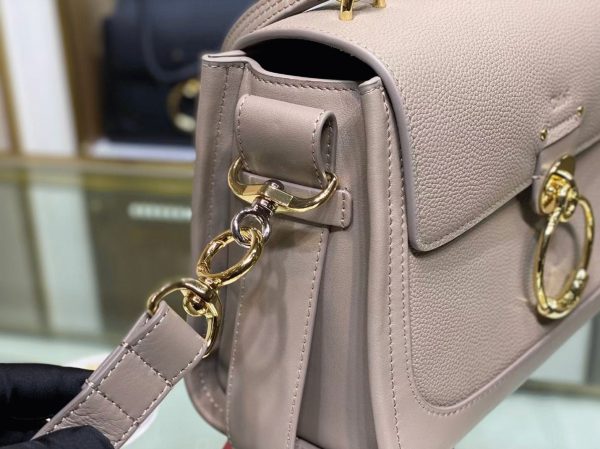 Fausse Chloe Petit Sac Tess Day en cuir grainé gris – Image 3