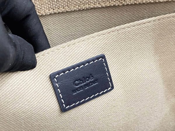 Réplique Chloe Grand Sac Cabas Woody en toile de lin avec cuir bleu marine – Image 6